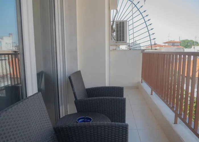 Vip Apt. Pezodromos Kalamarias